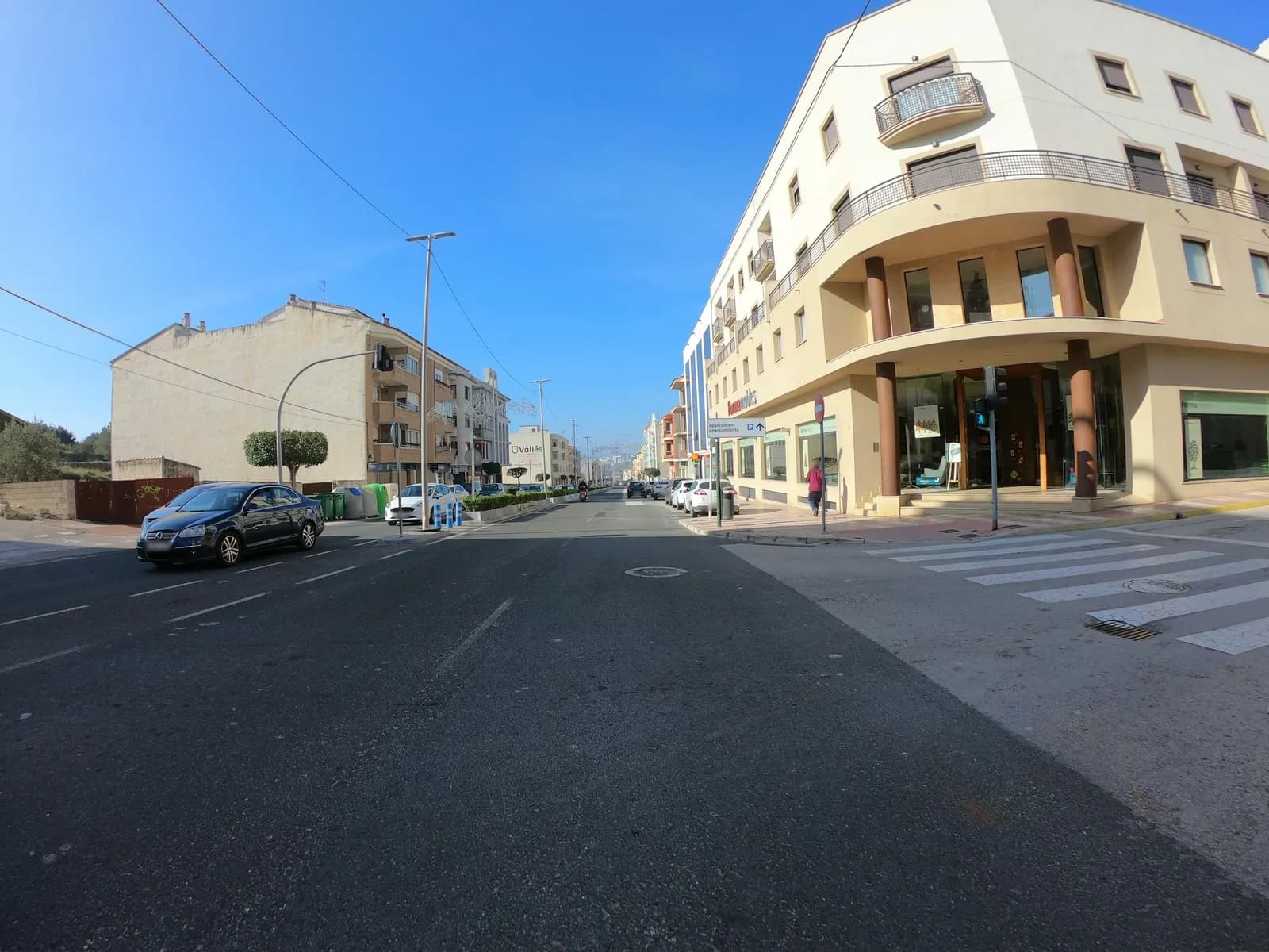 Aparcamiento gratuito en Avenida de Santa Caterina en Teulada (Alicante)
