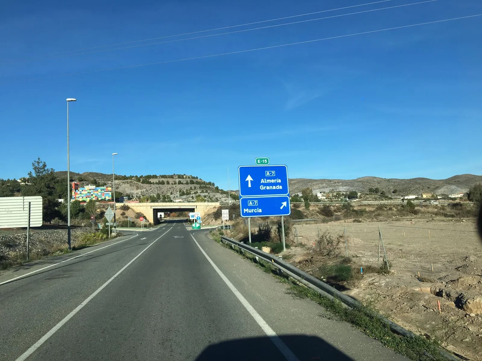 Aparcamiento gratuito en Avenida del Presidente Adolfo Suárez en Puerto Lumbreras (Murcia)