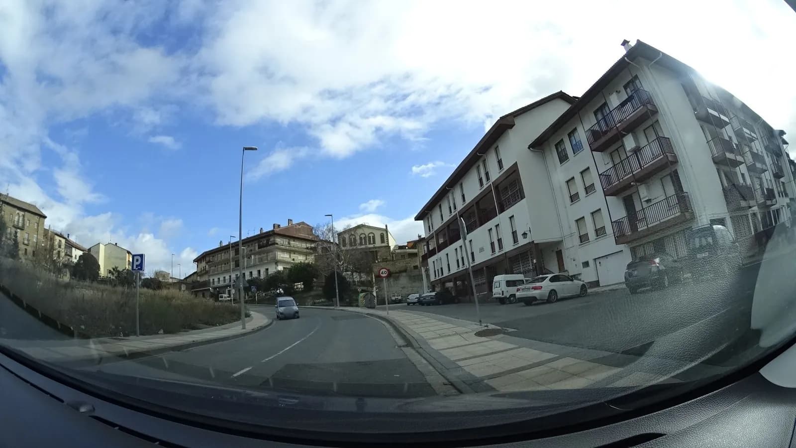 Aparcamiento gratuito en Avenida Diputación en Labastida/Bastida (Álava)