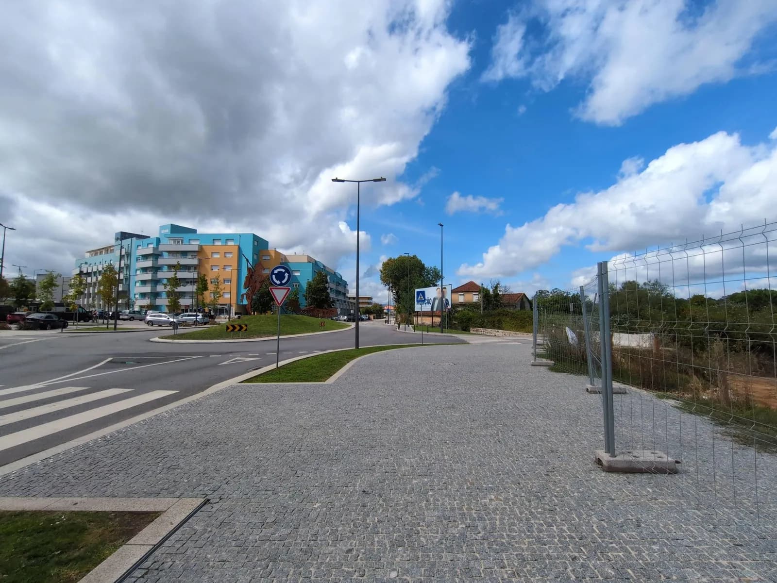 Aparcamiento gratuito en Avenida Dom Afonso III en Salvaterra de Miño (Pontevedra)