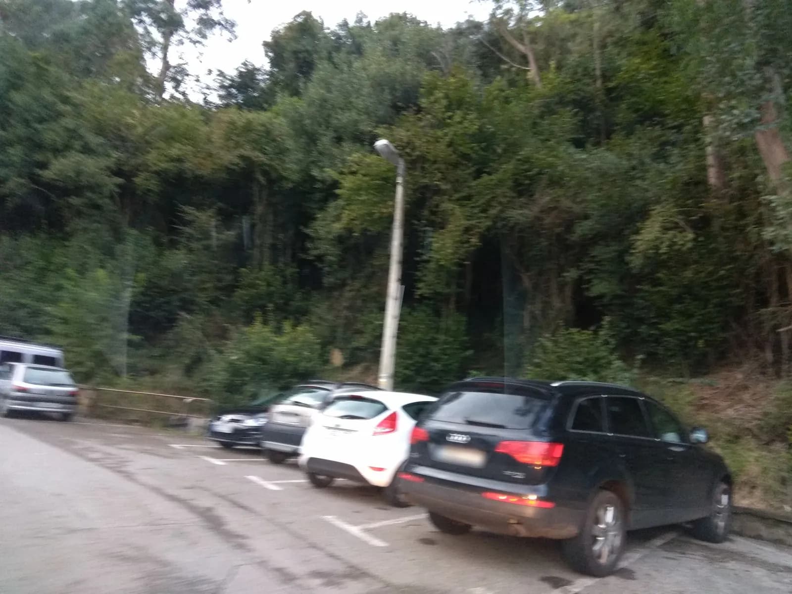 Aparcamiento gratuito en Avenida Don Diego de la Piedra en Limpias (Cantabria)