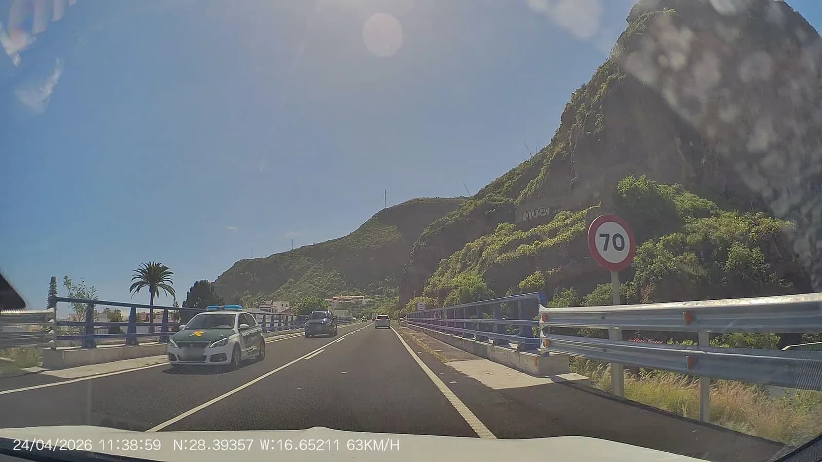 Aparcamiento gratuito en Avenida José Antonio en San Juan de la Rambla (Santa Cruz de Tenerife)