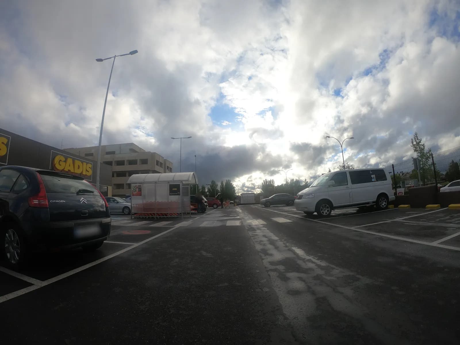 Aparcamiento gratuito en Avenida Padres Paúles en Santa Marta de Tormes (Salamanca)