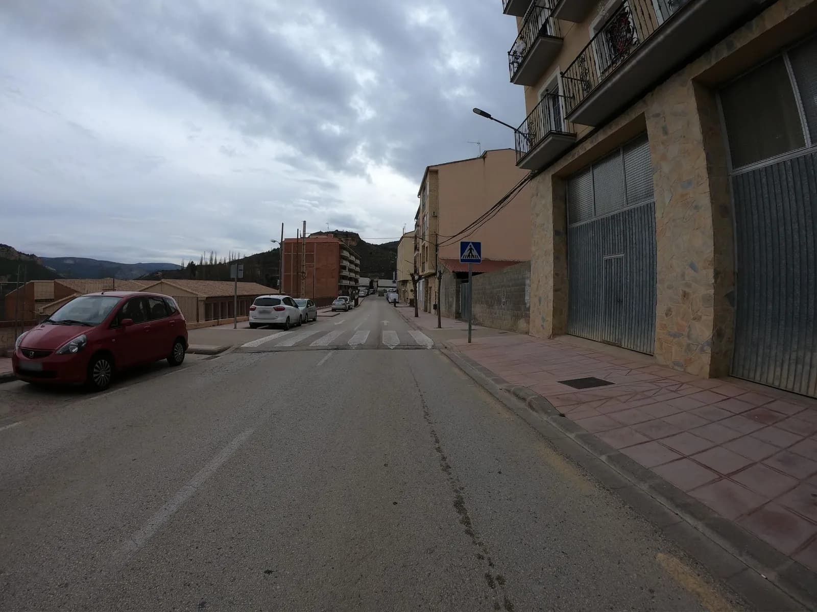 Aparcamiento gratuito en Avenida Valencia en Ademuz (Valencia)