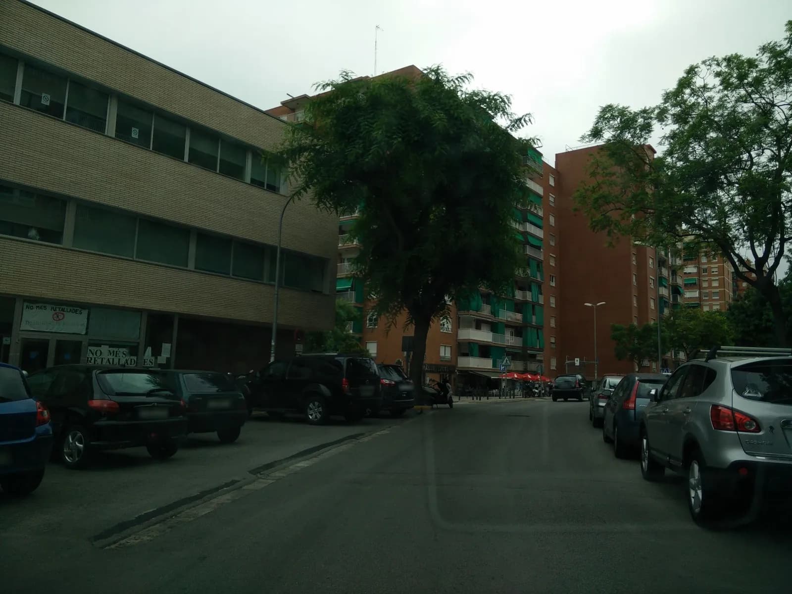 Aparcamiento gratuito en Avinguda de Catalunya en Badalona (Barcelona)
