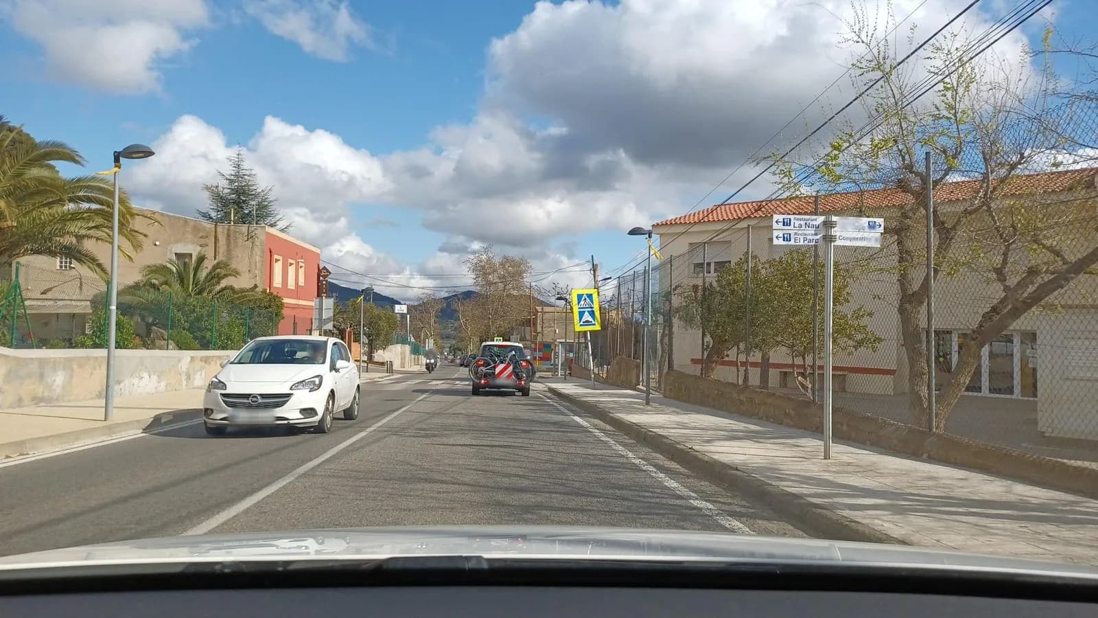 Aparcamiento gratuito en Avinguda de l'Hostal en Alforja (Tarragona)