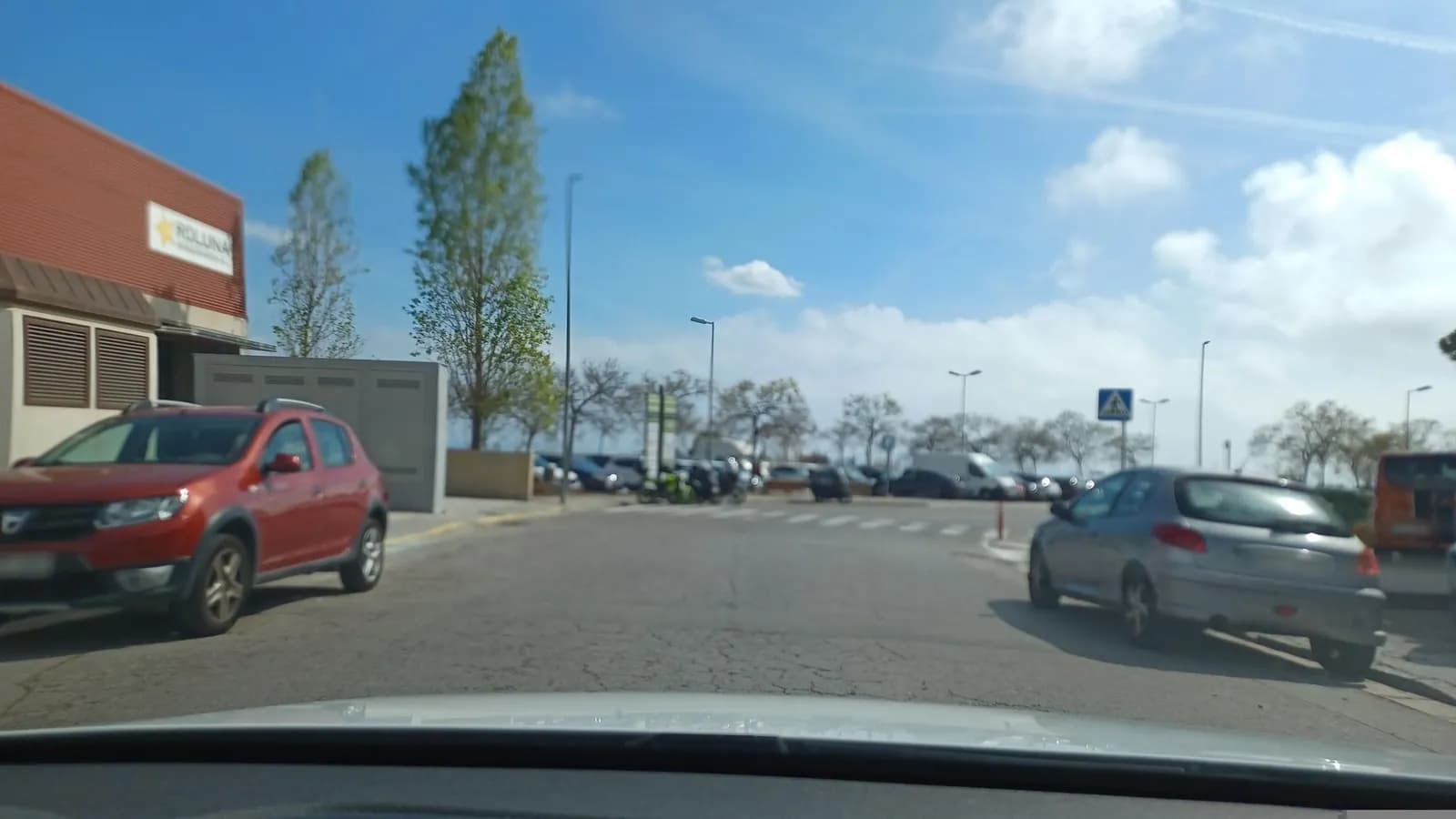 Aparcamiento gratuito en Avinguda de Lluís Companys en Vilassar de Dalt (Barcelona)