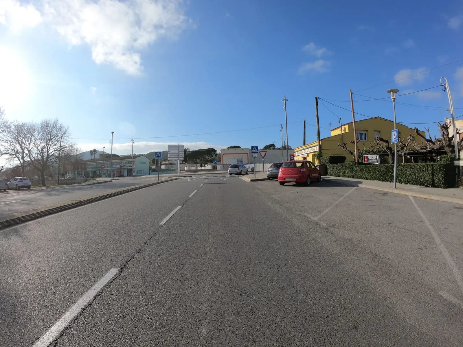 Aparcamiento gratuito en Avinguda de Palafrugell en Mont-ras (Girona)