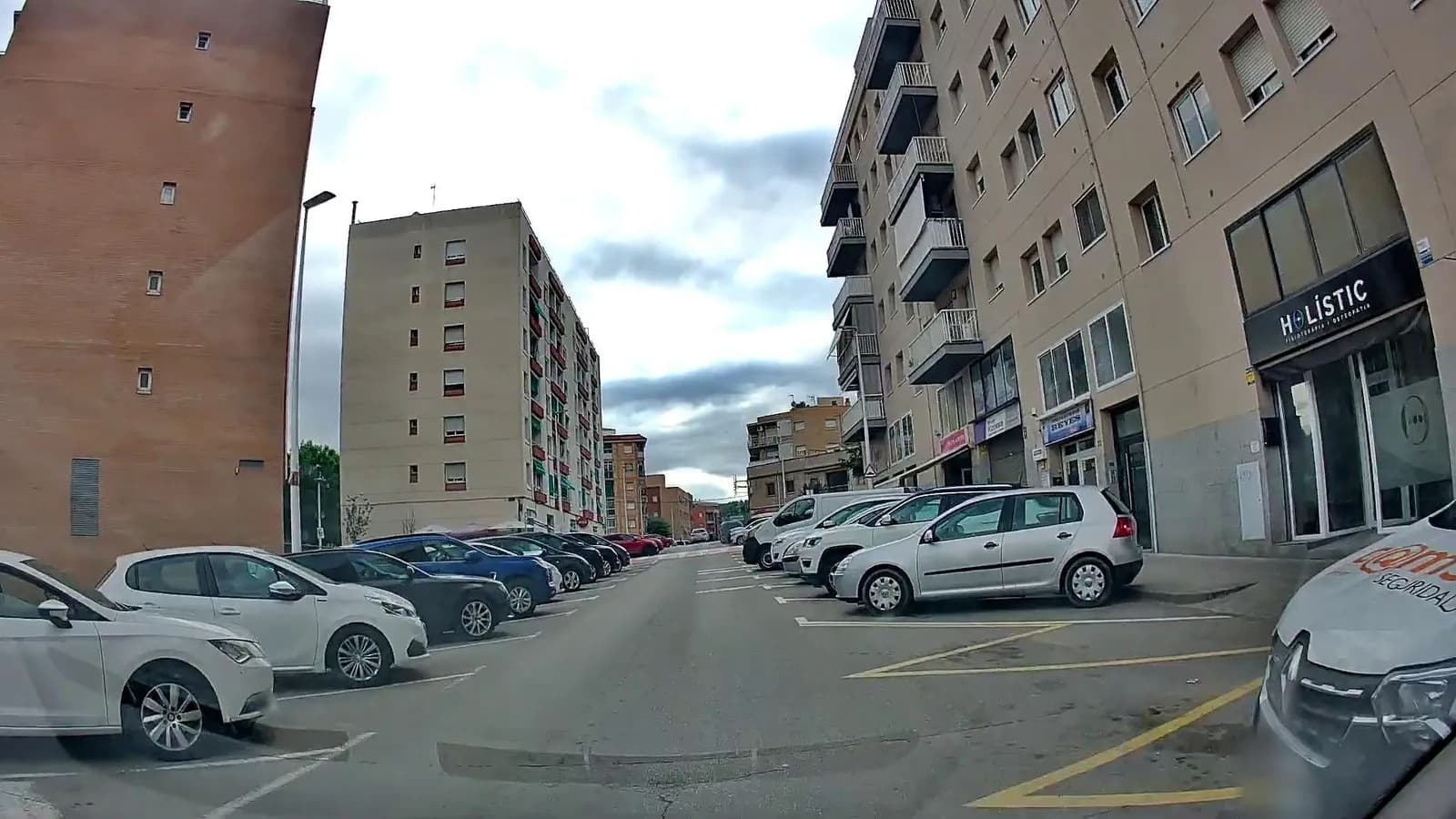 Parking gratis en Sant Andreu de la Barca (Avinguda Guatemala) en Sant Andreu de la Barca (Barcelona)