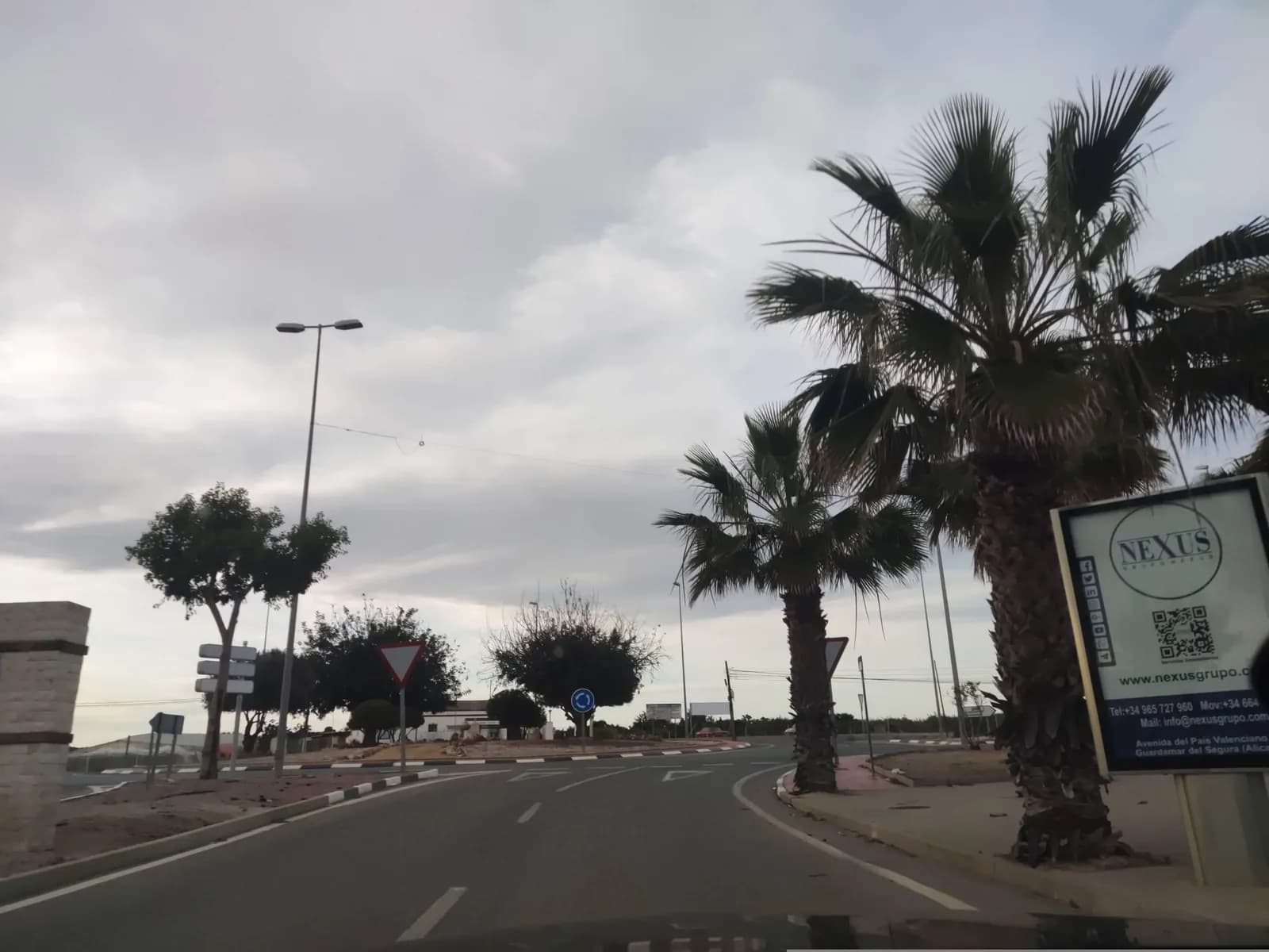Aparcamiento gratuito en Avinguda Ras Gran en Guardamar del Segura (Alicante)