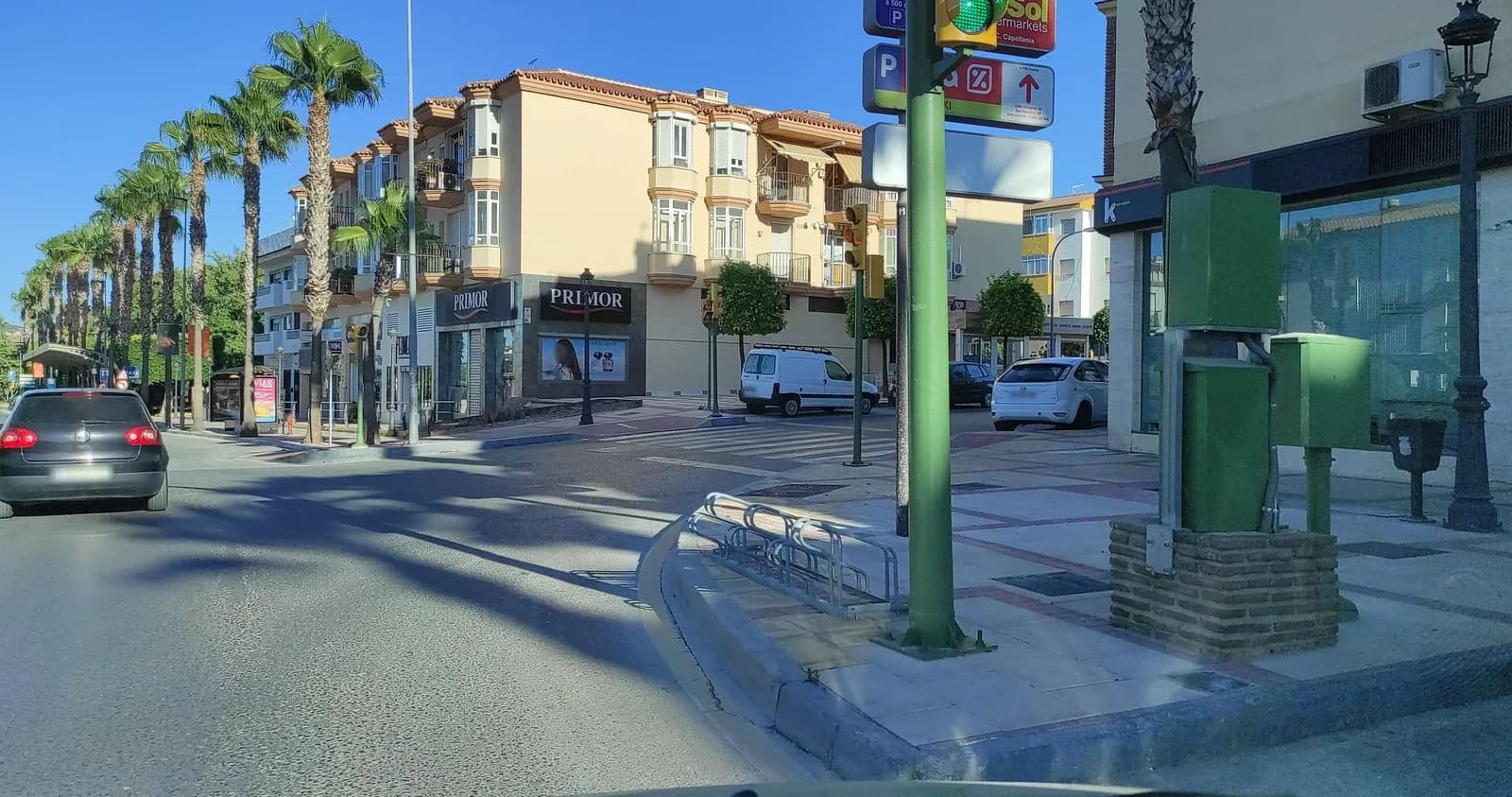 Aparcamiento gratuito en Calle Álamos en Alhaurín de la Torre (Málaga)