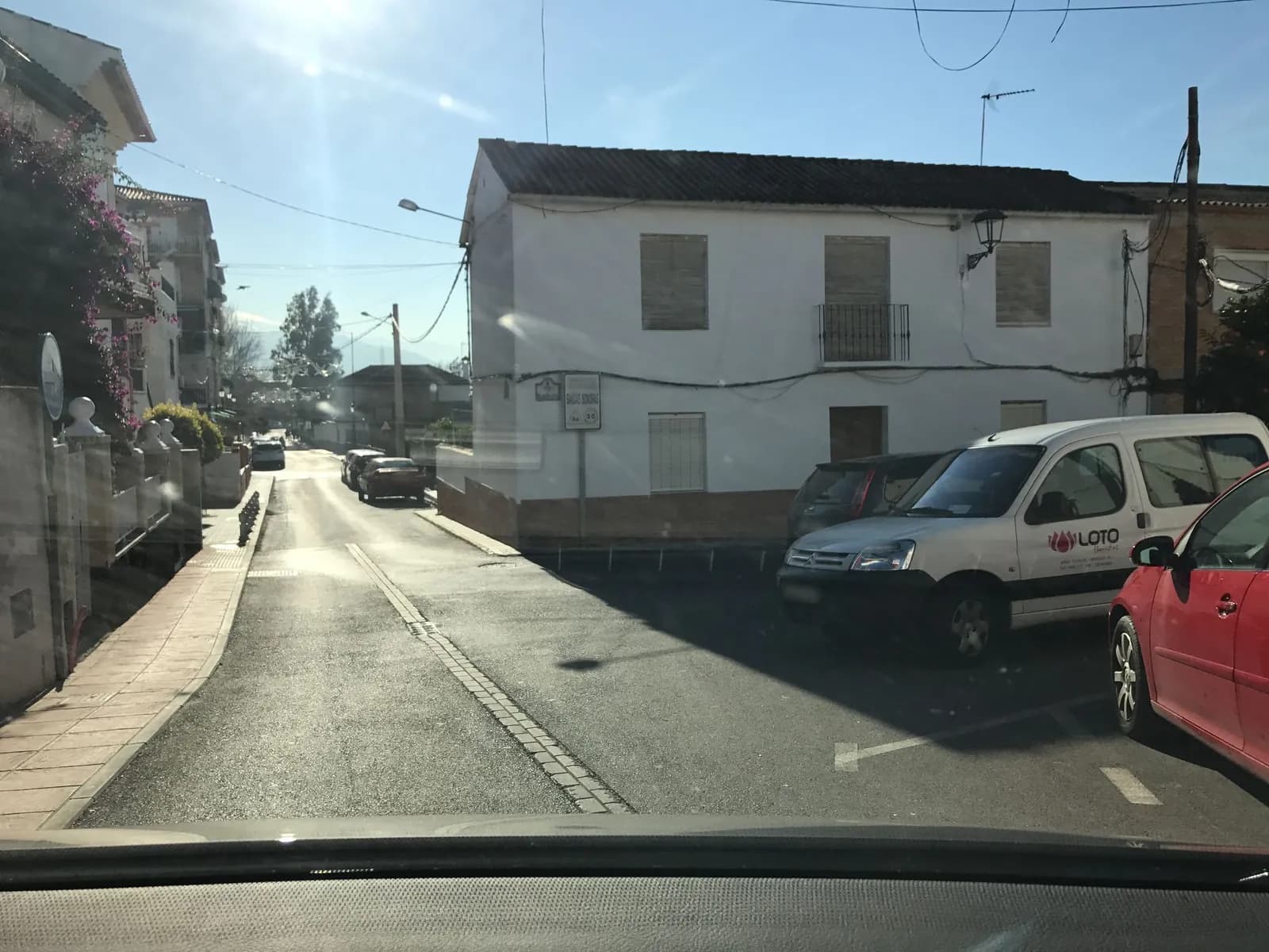 Aparcamiento gratuito en Calle Alcazaba en Pulianas (Granada)