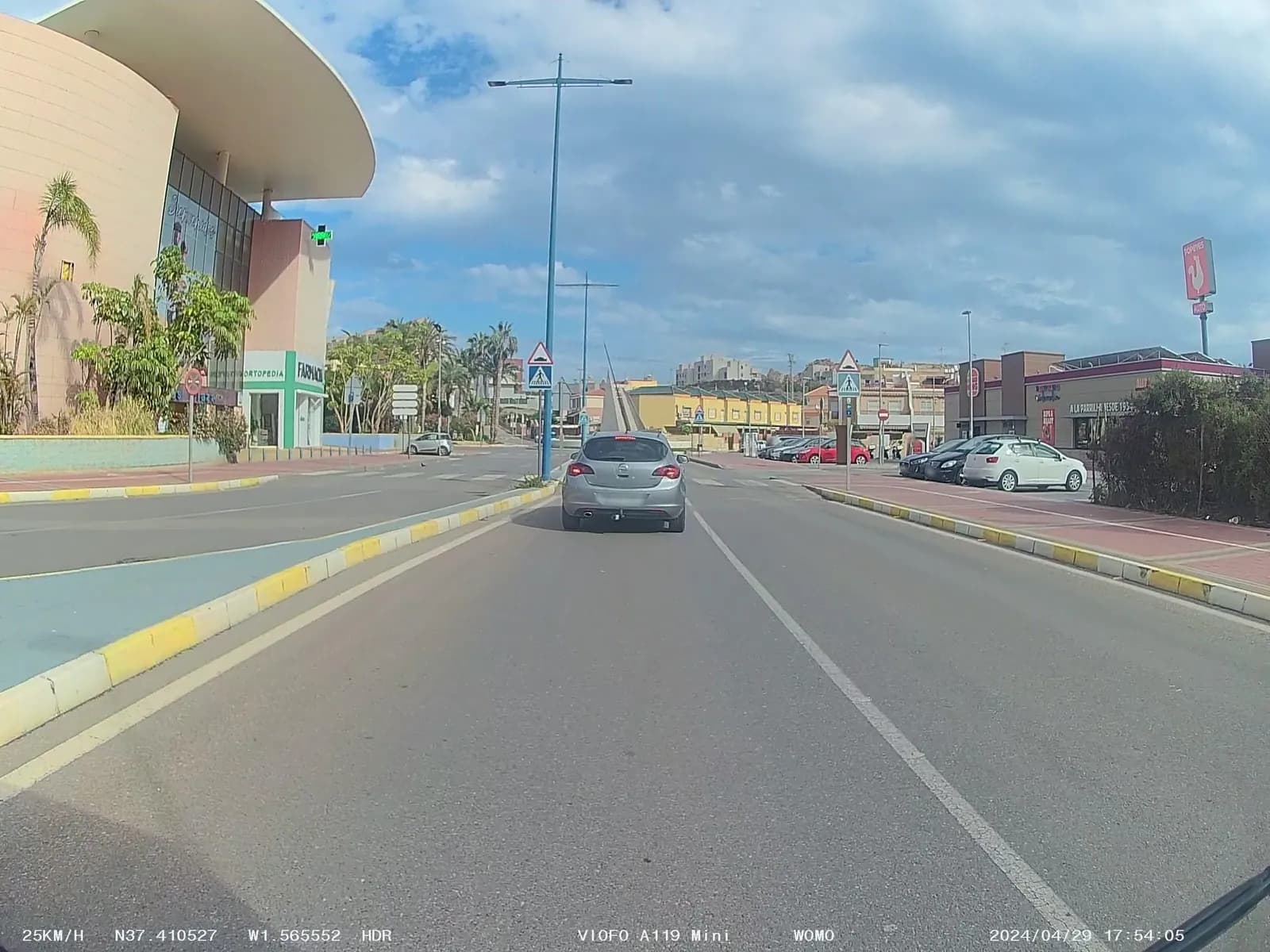 Aparcamiento gratuito en Calle Andrés Segovia en Águilas (Murcia)