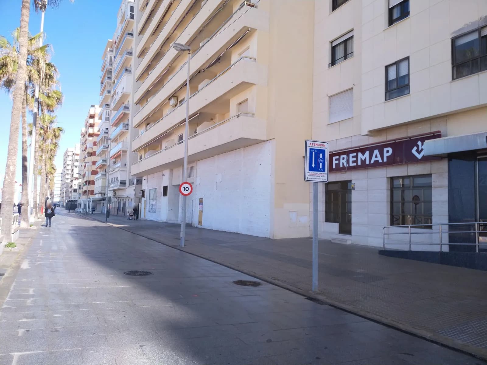 Aparcamiento gratuito en Calle Caracolas en Cádiz