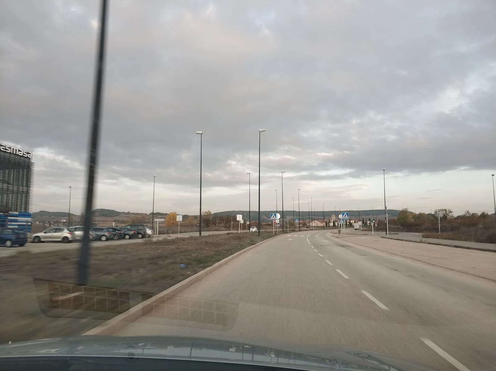 Aparcamiento gratuito en Calle Condado de Treviño en Alfoz de Quintanadueñas (Burgos)