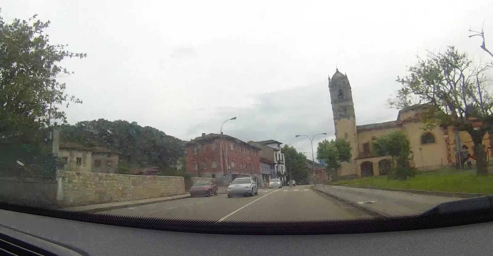Aparcamiento gratuito en Calle D. Ramón Toraño Álvarez en Piloña (Asturias)