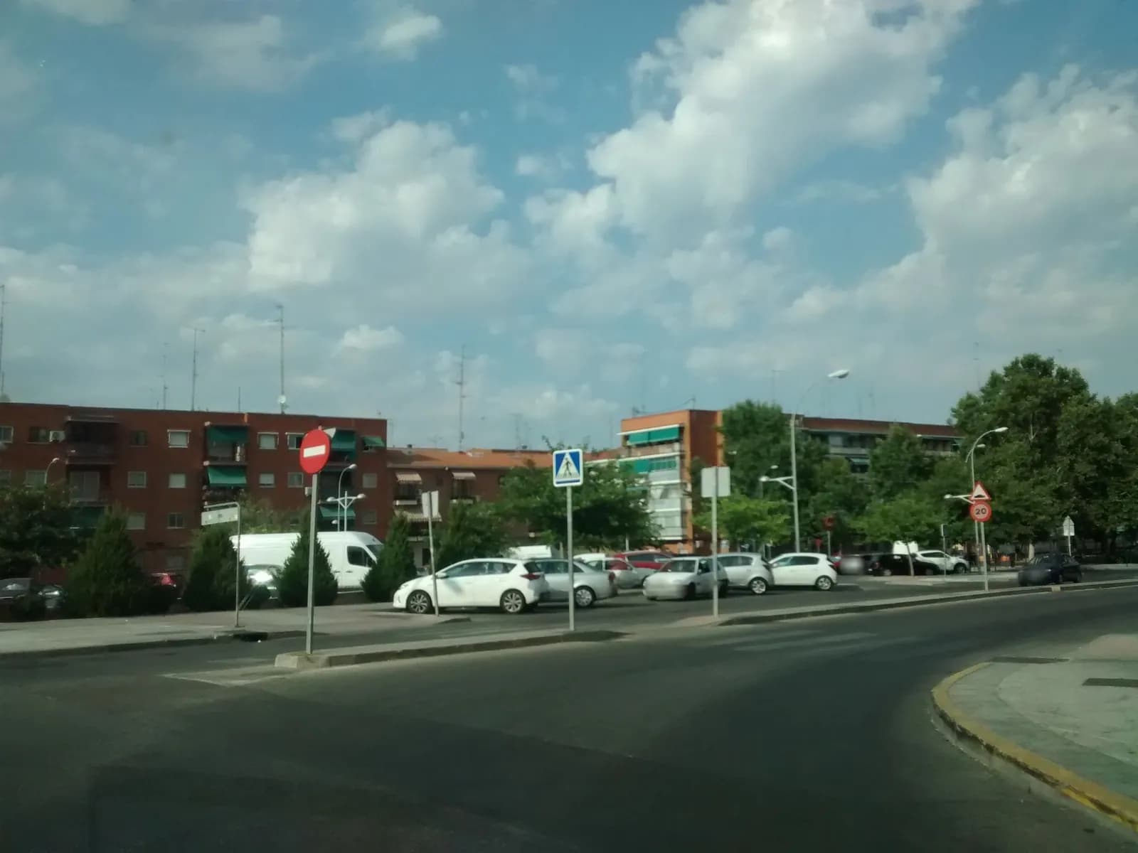 Aparcamiento gratuito en Calle de Vicente Gaos en San Fernando de Henares (Madrid)