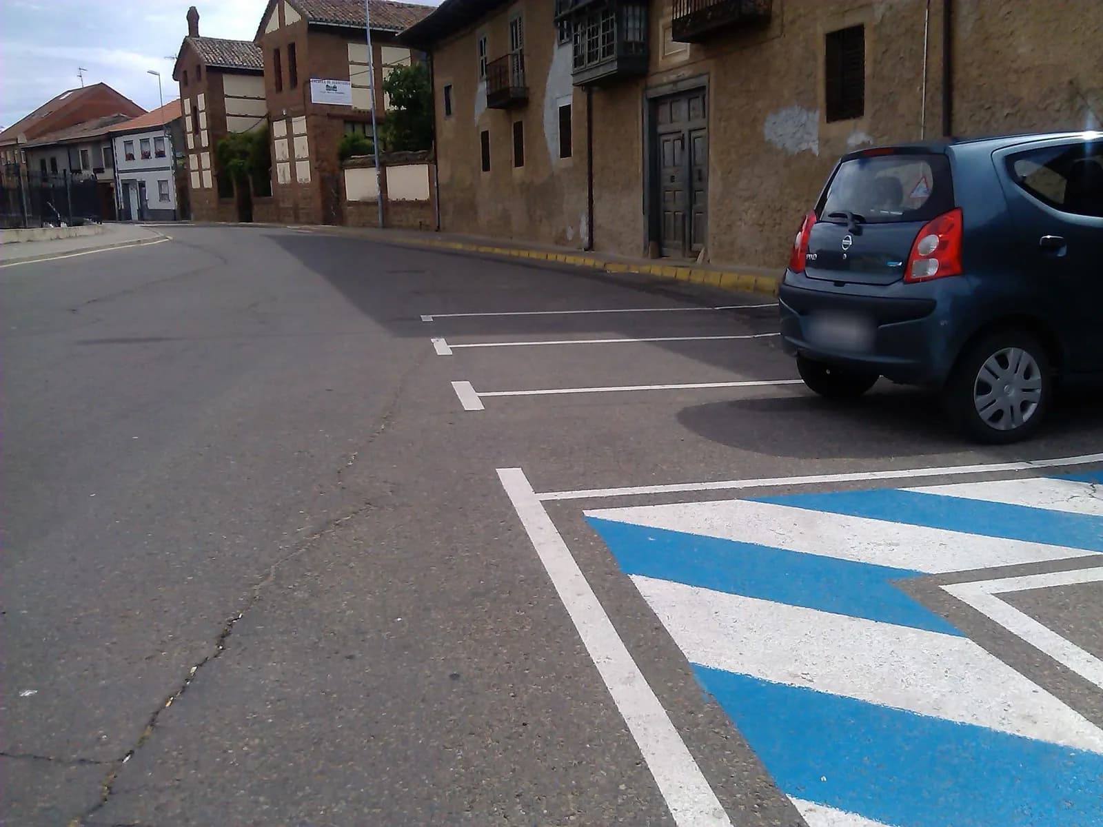 Parking gratuito en Hospital de Órbigo (Dr. Santos Olivera) en Hospital de Órbigo (León)