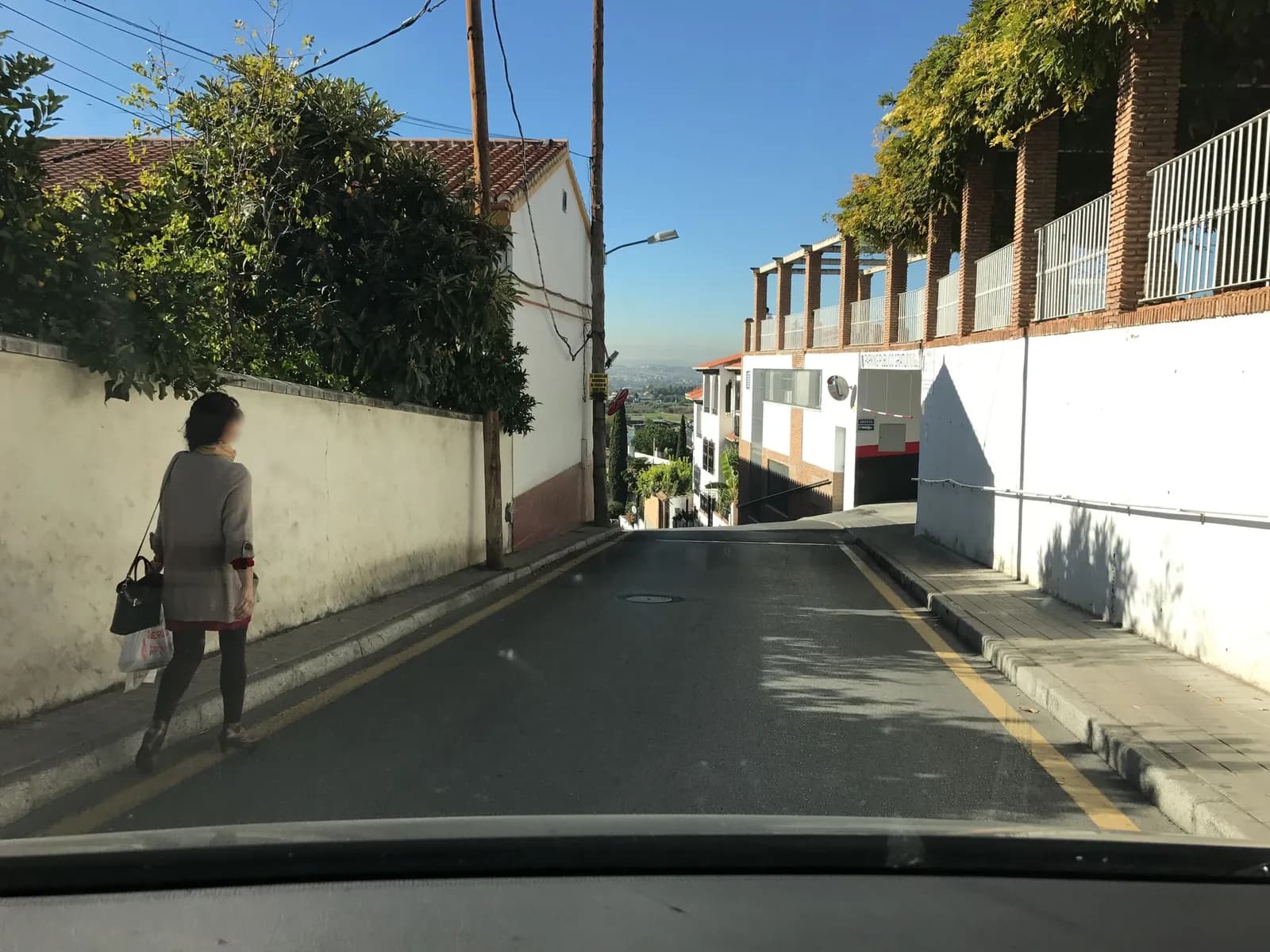 Aparcamiento gratuito en Calle Ermita en Huétor Vega (Granada)