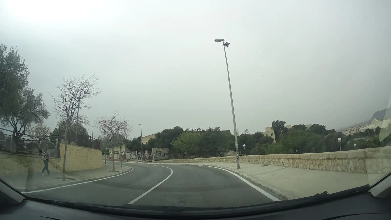 Aparcamiento gratuito en Calle Escultor Vicente Bañuls en Alicante/Alacant (Alicante)