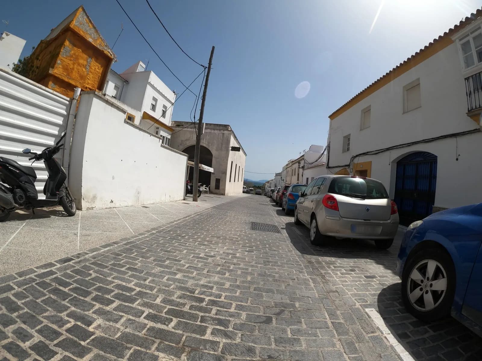 Aparcamiento gratuito en Calle Fernando Moreno en Medina-Sidonia (Cádiz)