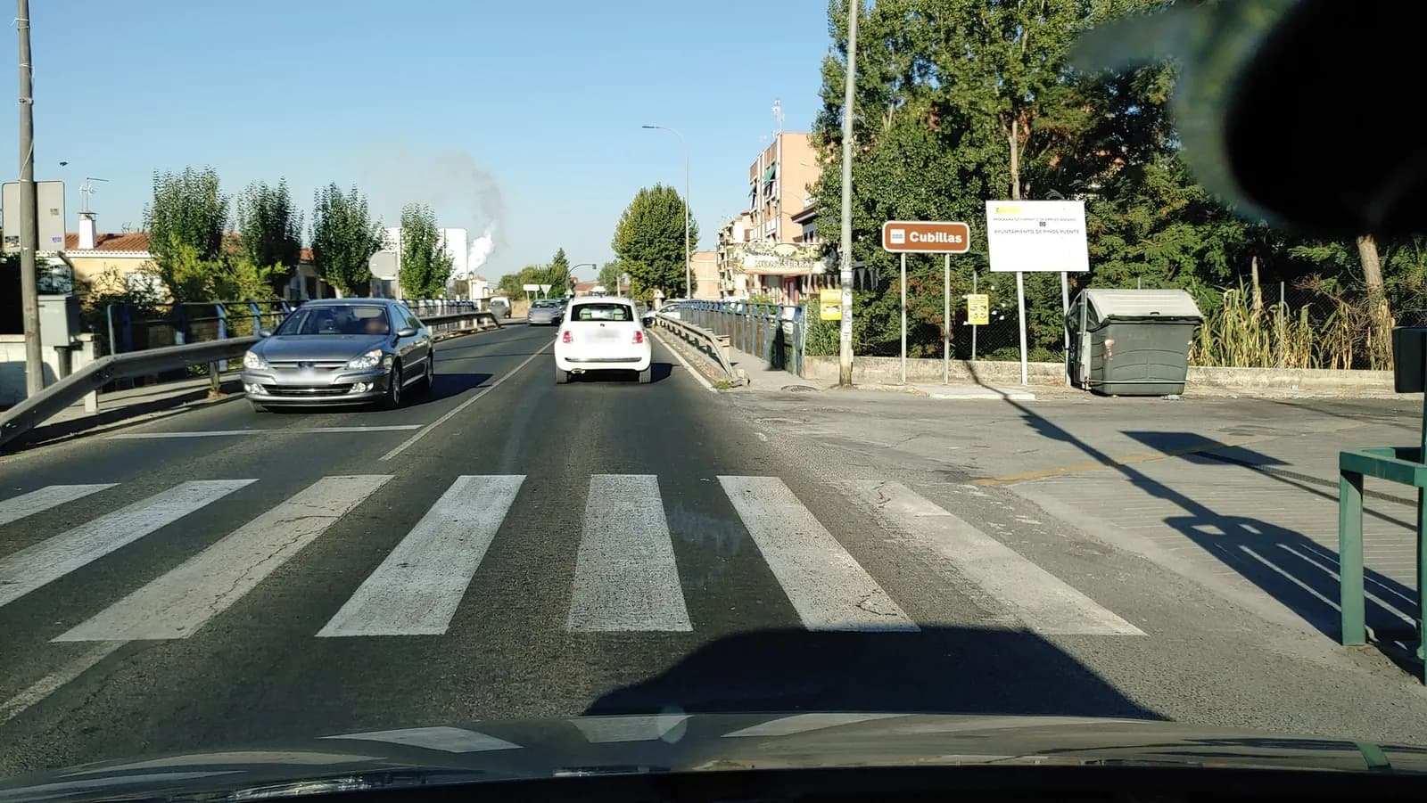 Aparcamiento gratuito en Calle La Redonda en Pinos Puente (Granada)
