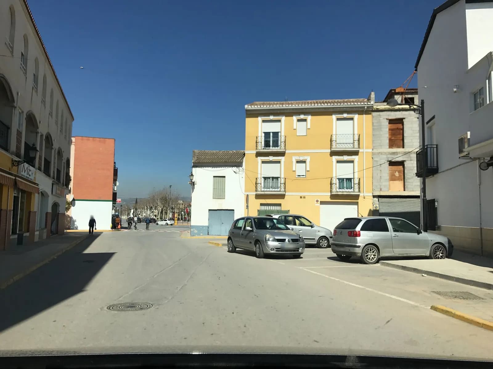 Aparcamiento gratuito en Calle Margarita Xirgu en Fuente Vaqueros (Granada)