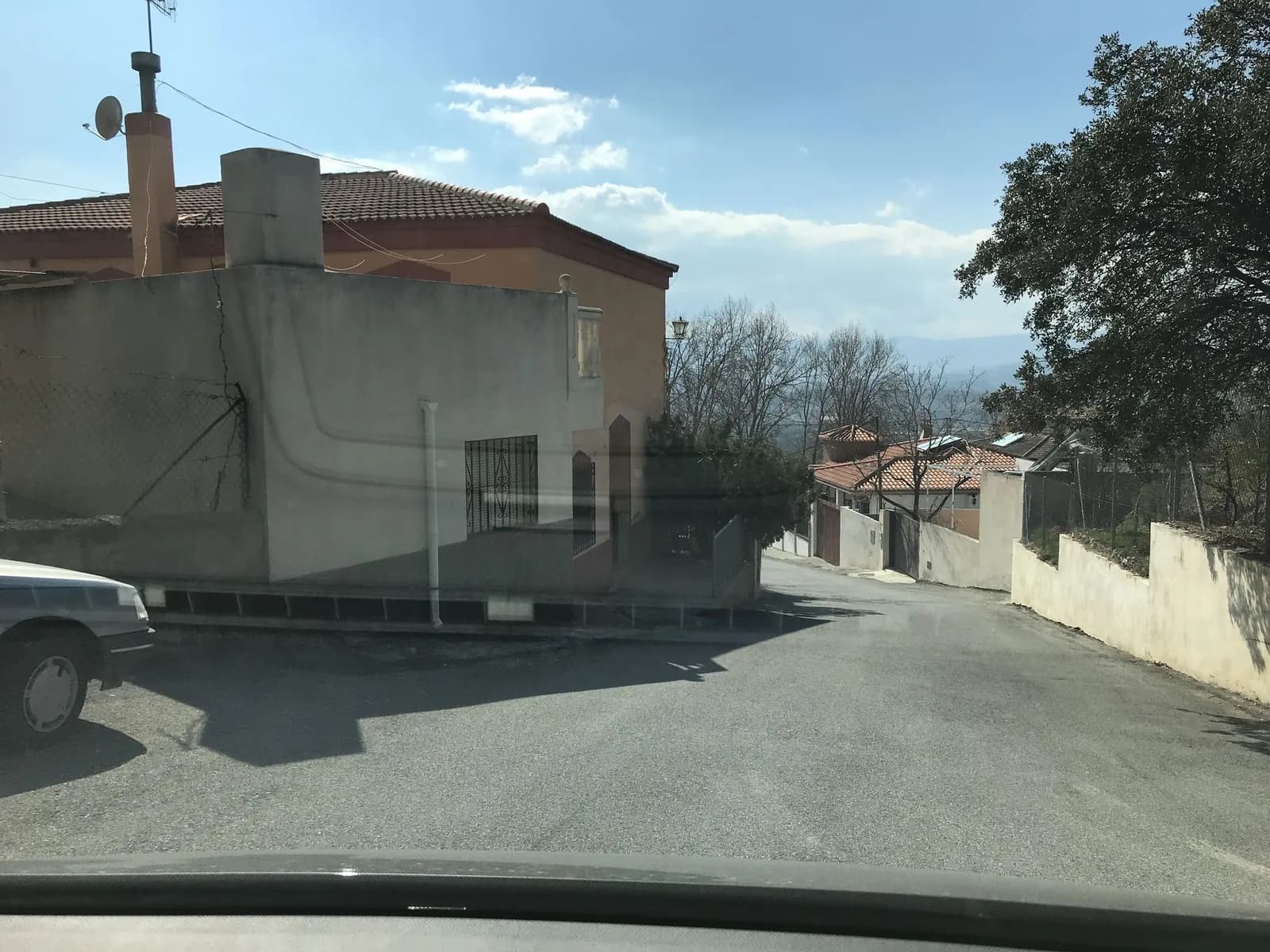 Aparcamiento gratuito en Calle Prolongación Avenida La Razuela en Nigüelas (Granada)