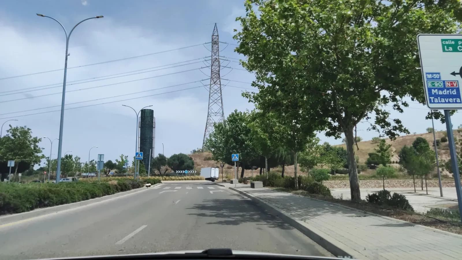 Aparcamiento gratuito en Calle Puerto de Navacerrada en Arroyomolinos (Madrid)