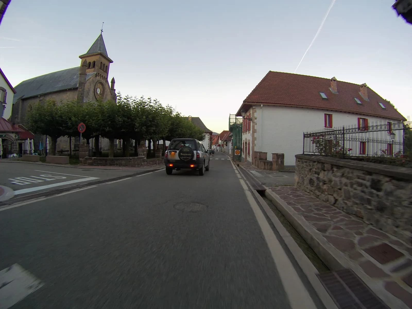 Aparcamiento gratuito en Calle Roncesvalles en Auritz/Burguete (Navarra)
