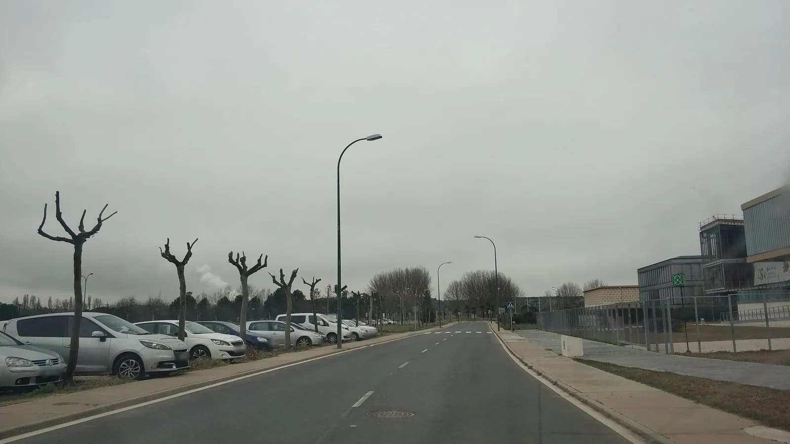 Aparcamiento gratuito en Calle Santibáñez del Río en Villamayor (Salamanca)