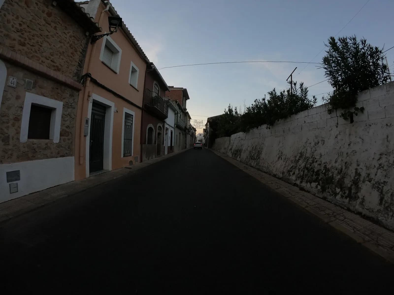 Aparcamiento gratuito en Calle Travesia del Pla en Llíber (Alicante)