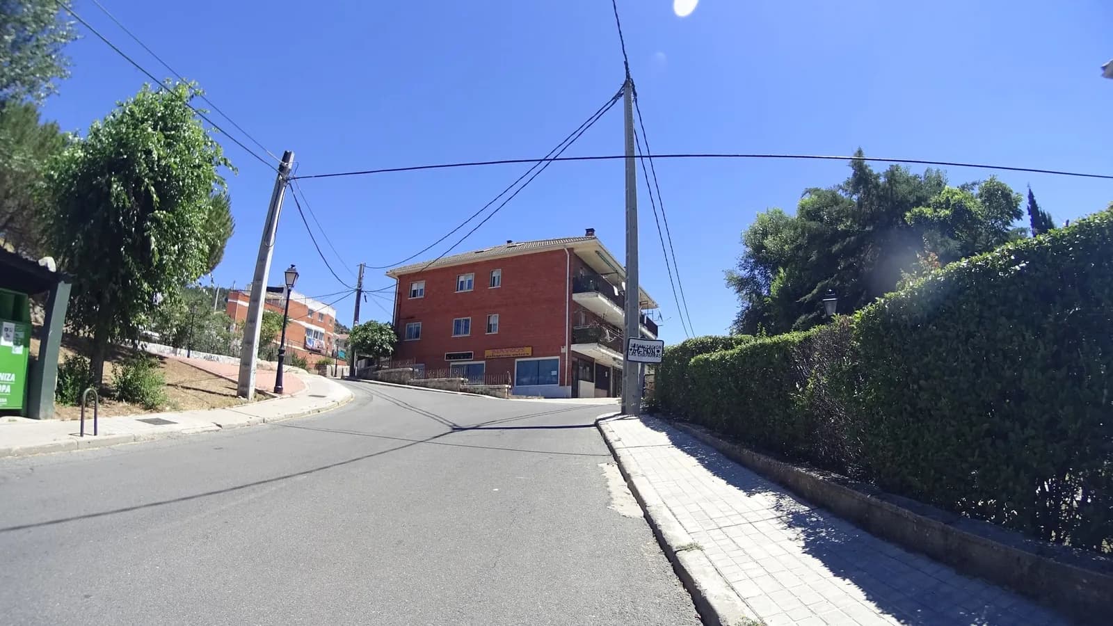 Aparcamiento gratuito en Calle Zarza en Collado Mediano (Madrid)