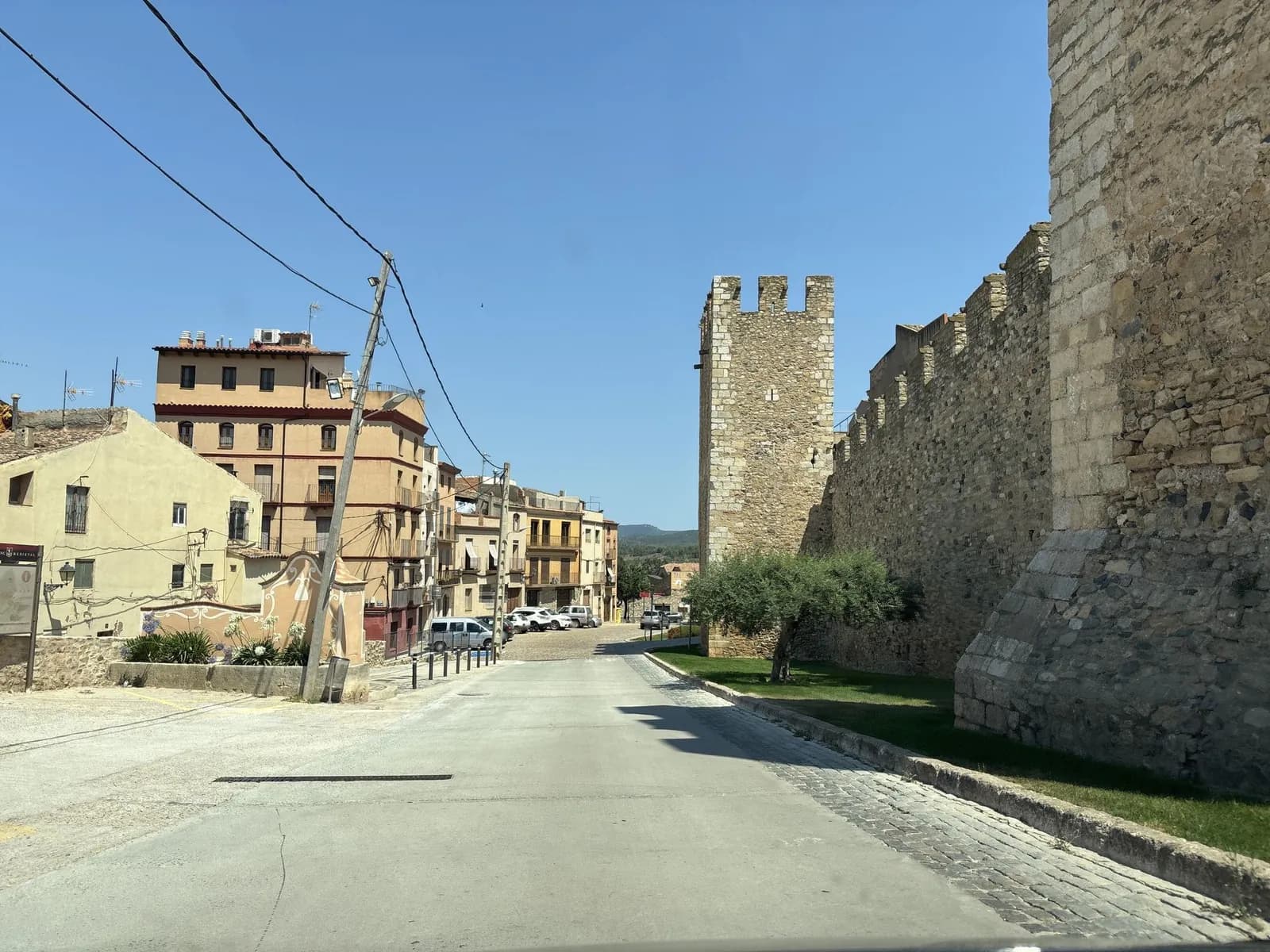 Aparcamiento gratuito en Camí de la Parellada en Montblanc (Tarragona)