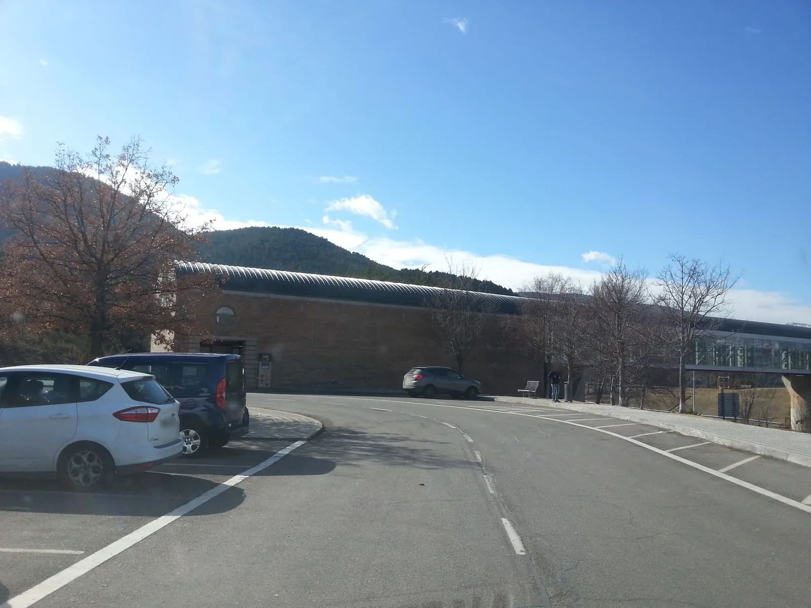 Aparcamiento gratuito en Camí de Riu i de la Torre d'Urús en Riu de Cerdanya (Lleida)