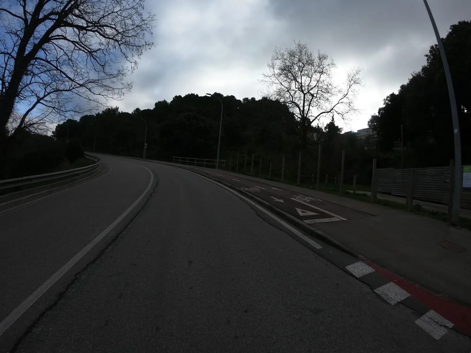 Aparcamiento gratuito en Camí del Mar en Begur (Girona)