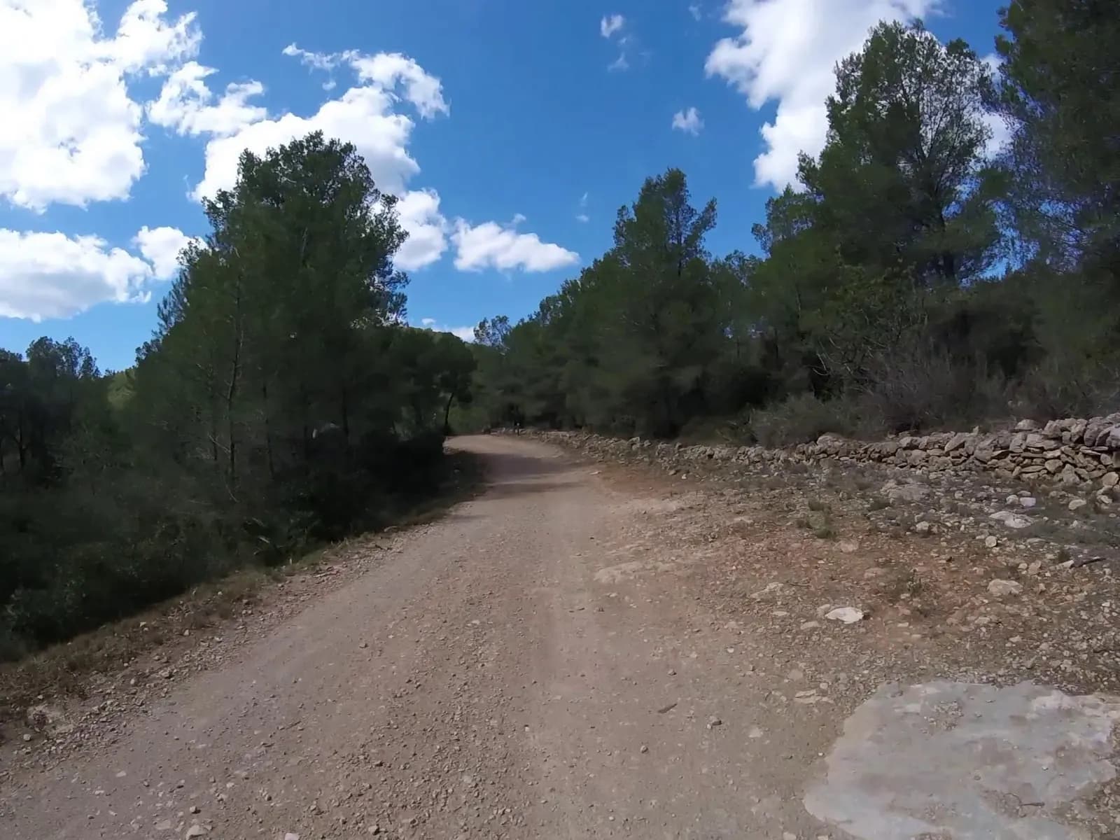 Aparcamiento gratuito en Camí del Pla del Pebret en Santa Magdalena de Pulpis (Castellón)