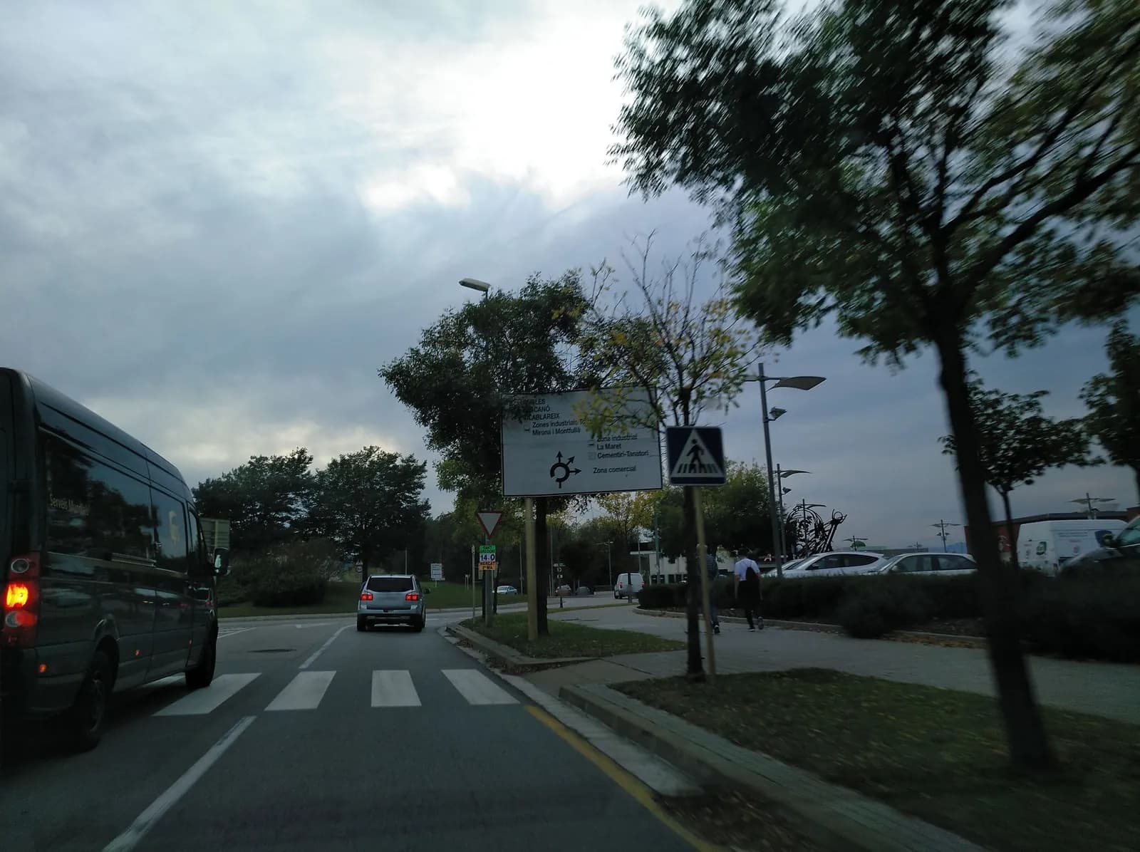 Aparcamiento gratuito en Camí dels Carlins en Salt (Girona)