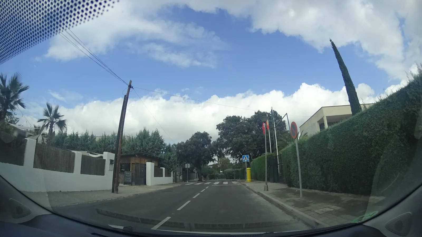 Aparcamiento gratuito en Camino de la Raya en Brunete (Madrid)