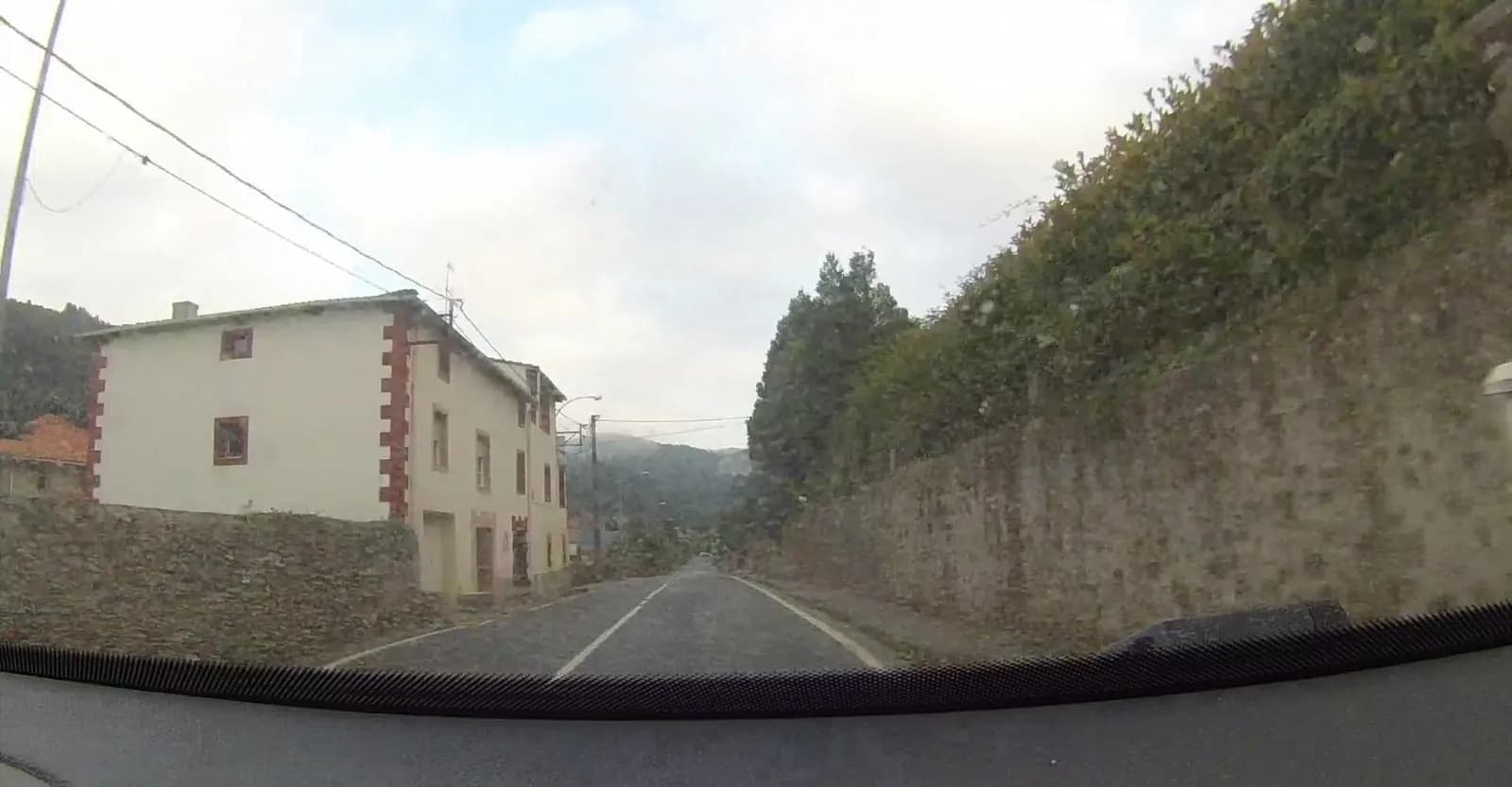 Aparcamiento gratuito en Camino de Llovera en Castro-Urdiales (Cantabria)