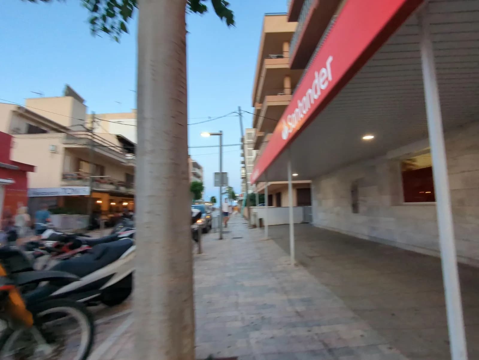 Aparcamiento gratuito en Carrer Binicanella en Son Servera (Illes Balears)