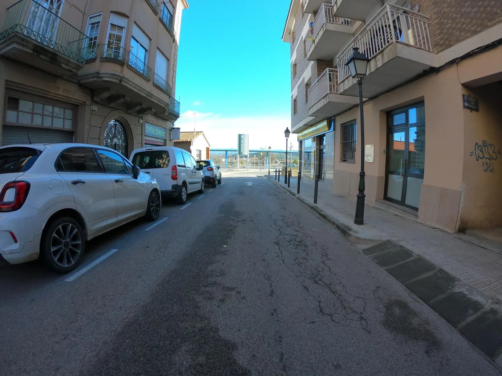 Aparcamiento gratuito en Carrer d'Aguiló en Montblanc (Tarragona)