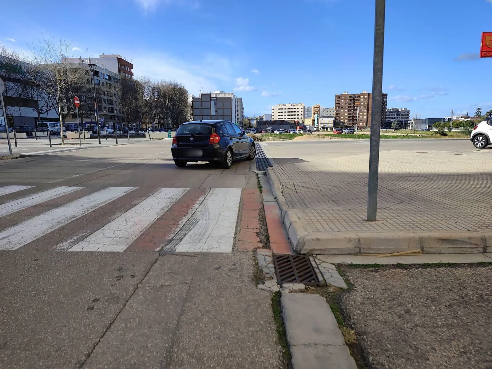 Aparcamiento gratuito en Carrer d'Antonio Mestre Sanchis en Oliva (Valencia)