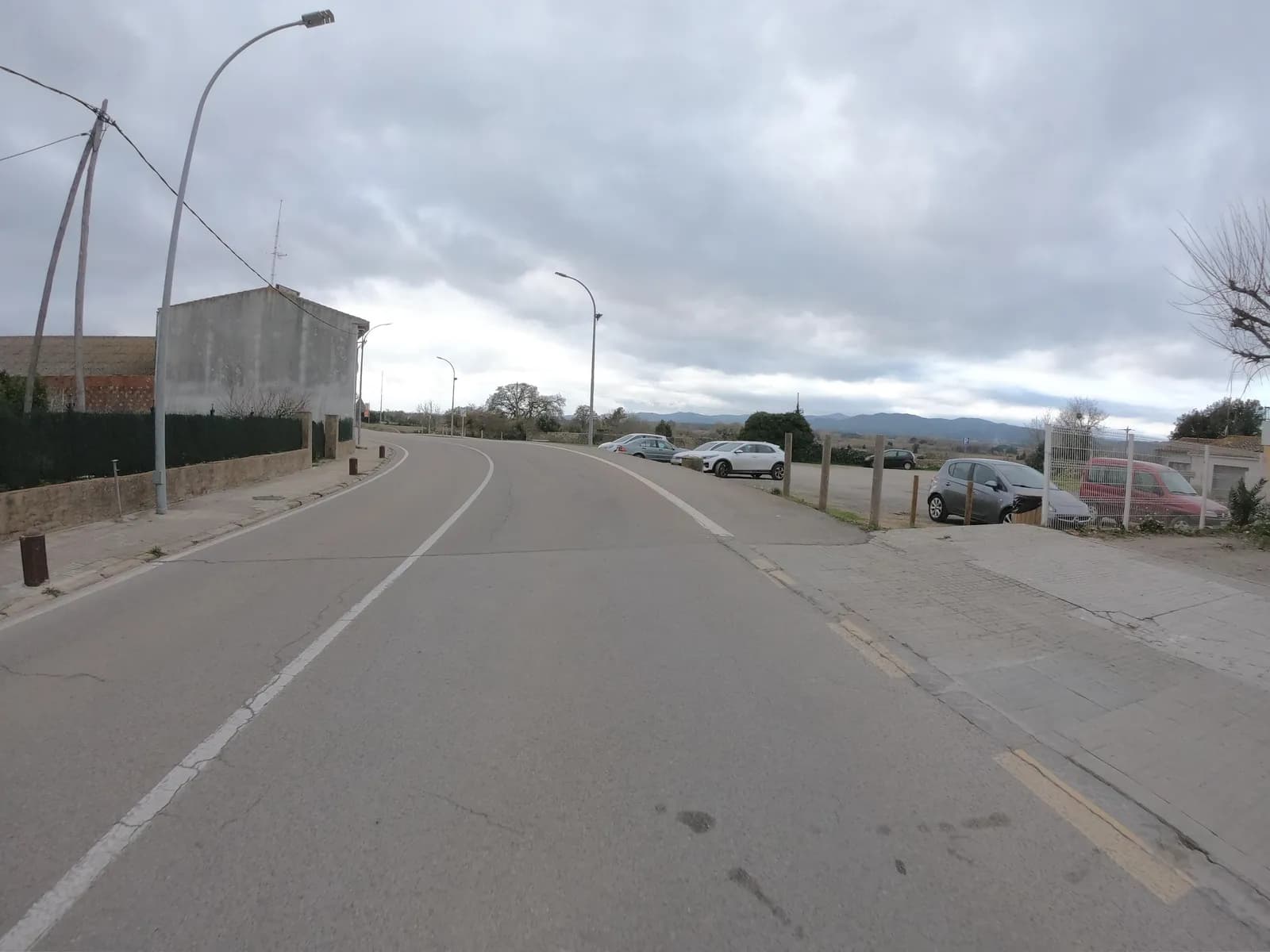 Parking gratuito en el Carrer d'Enric Fort (Pals) en Pals (Girona)