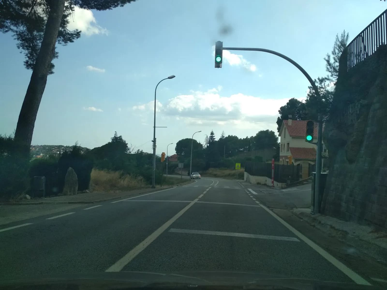 Aparcamiento gratuito en Carrer de Bassella en Sant Feliu de Codines (Barcelona)