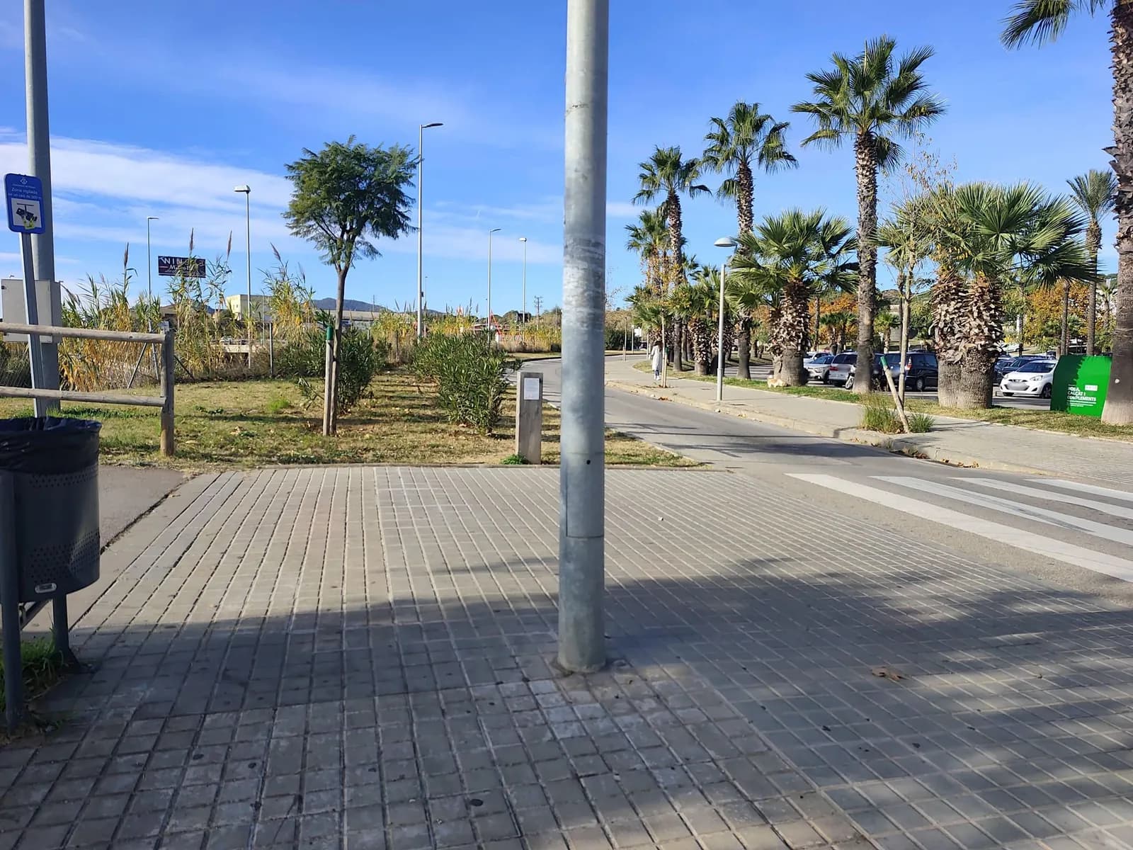 Aparcamiento gratuito en Carrer de Brussel·les en Mataró (Barcelona)