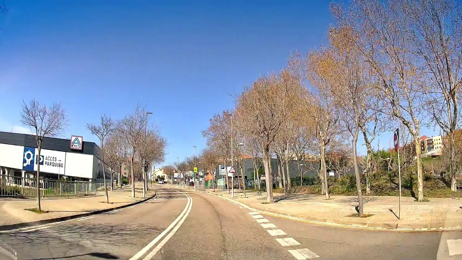 Aparcamiento gratuito en Carrer de Colon en Olesa de Montserrat (Barcelona)