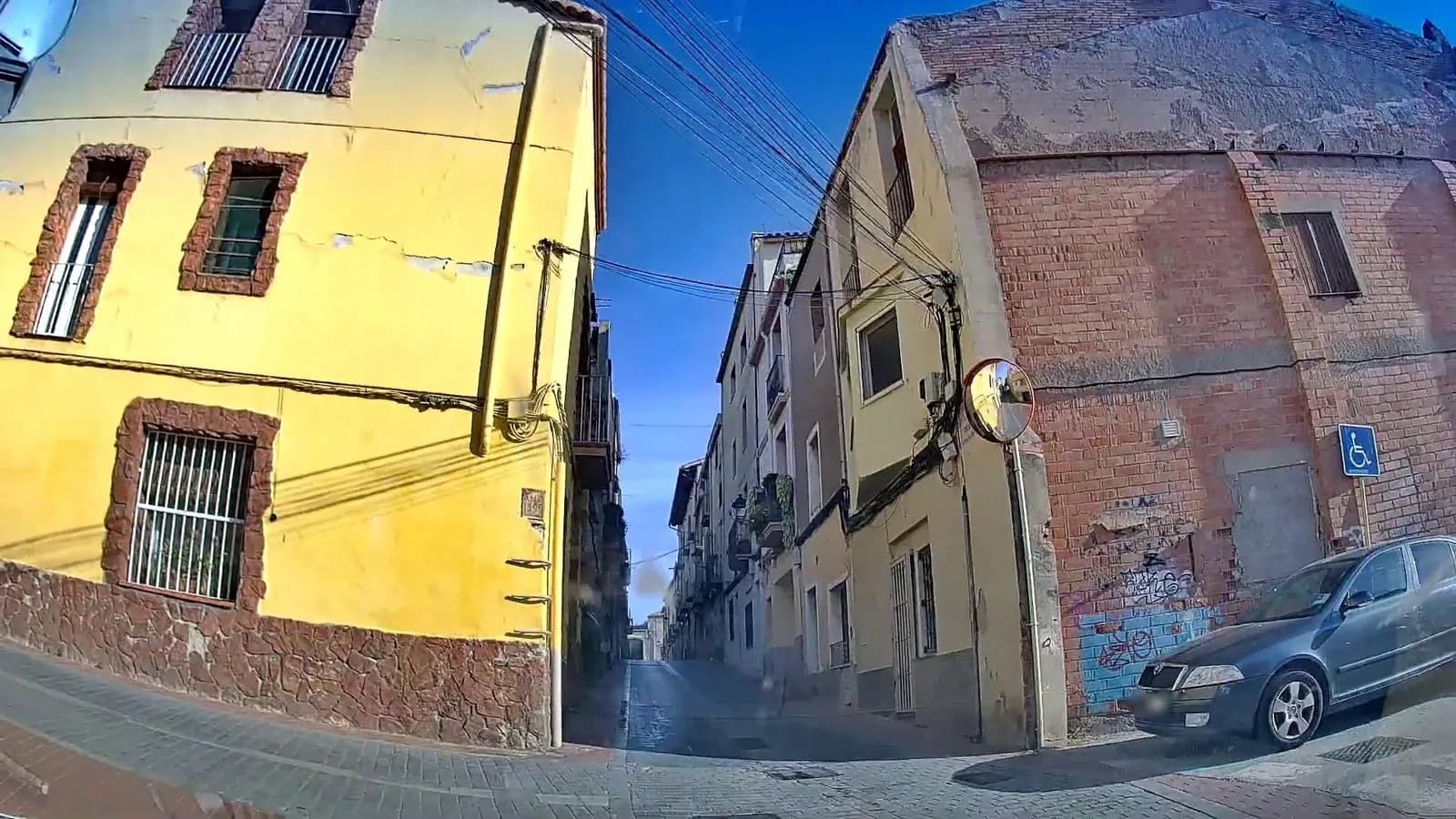 Aparcamiento gratuito en Carrer de Creu Reial en Olesa de Montserrat (Barcelona)
