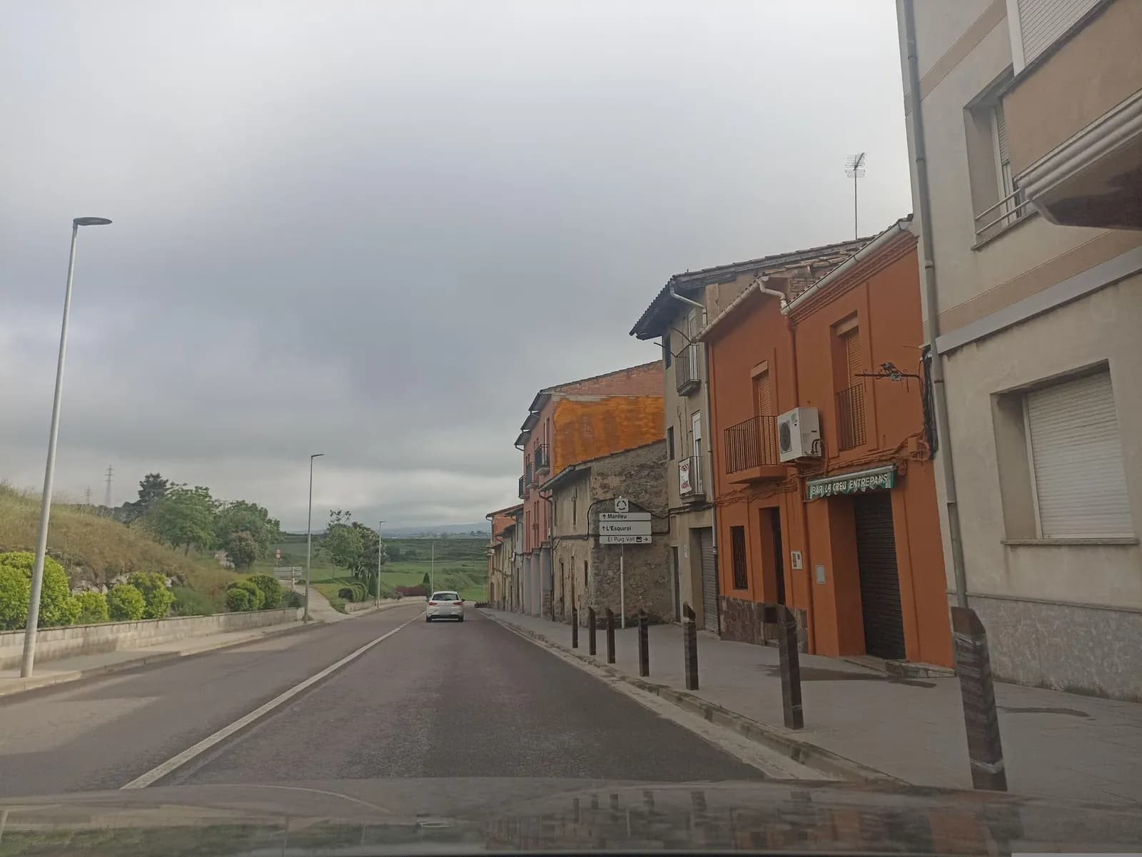 Aparcamiento gratuito en Carrer de Fontanelles en Roda de Ter (Barcelona)