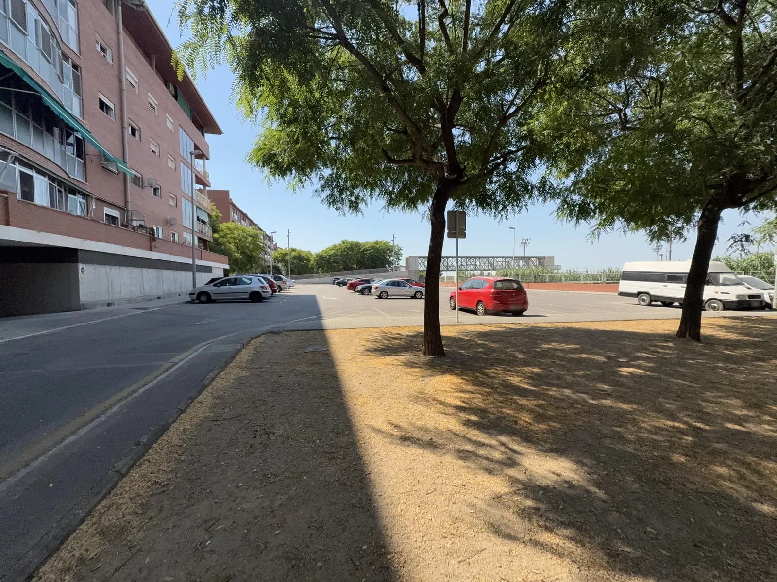 Parking en el Carrer de Francesc Macià (Sant Joan Despí) en Sant Joan Despí (Barcelona)